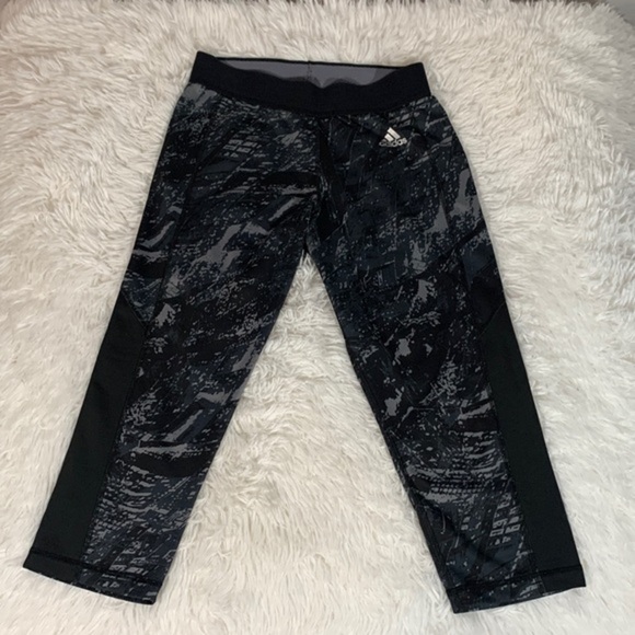 Adidas Techfit Black & Grey Medium Compression Cropped Leggings - Picture 1 of 6